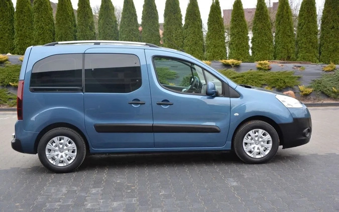 Peugeot Partner cena 29900 przebieg: 214000, rok produkcji 2012 z Toruń małe 781